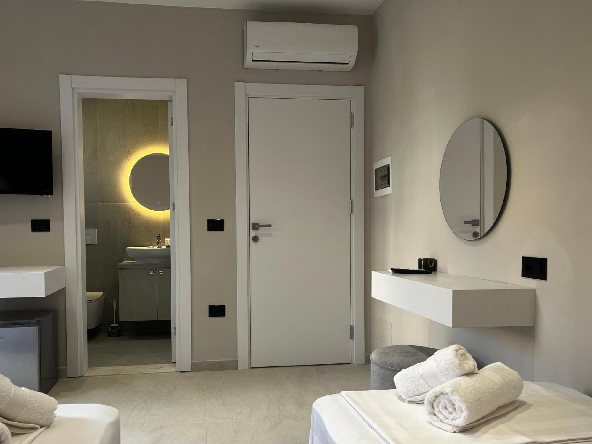 Lian'S Rooms Влёра Экстерьер фото