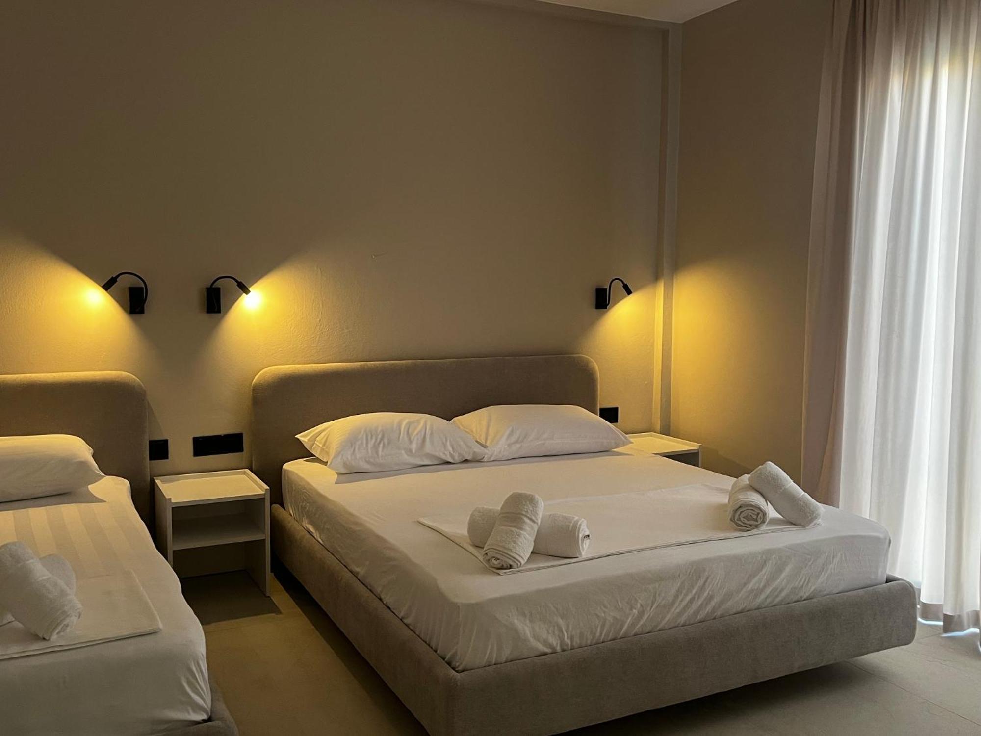 Lian'S Rooms Влёра Экстерьер фото