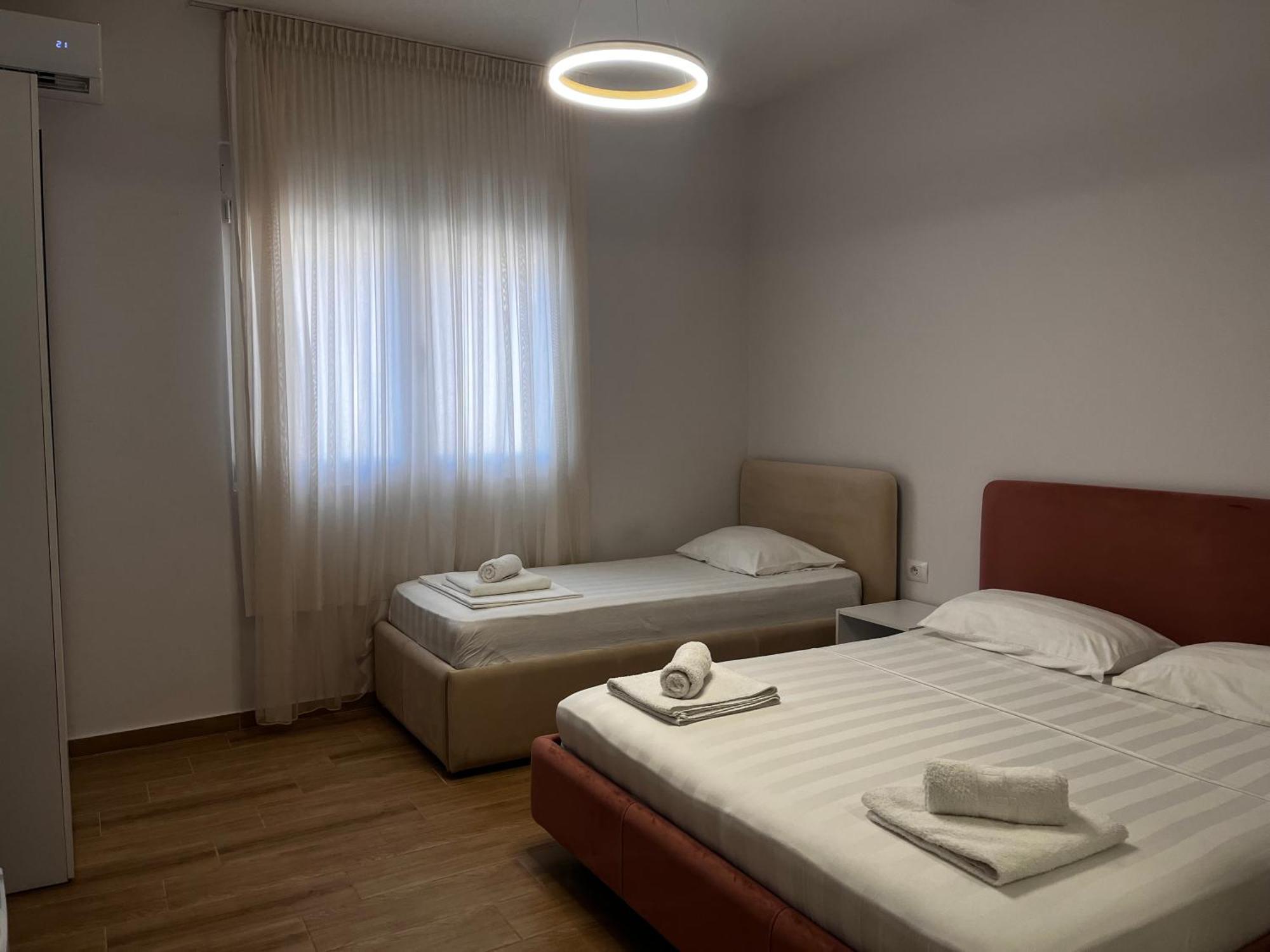 Lian'S Rooms Влёра Экстерьер фото