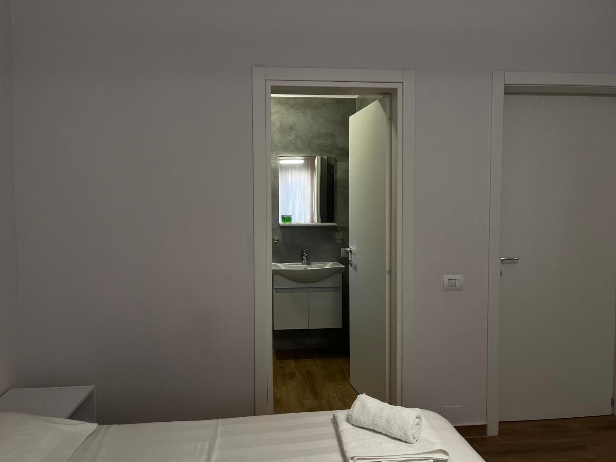 Lian'S Rooms Влёра Экстерьер фото