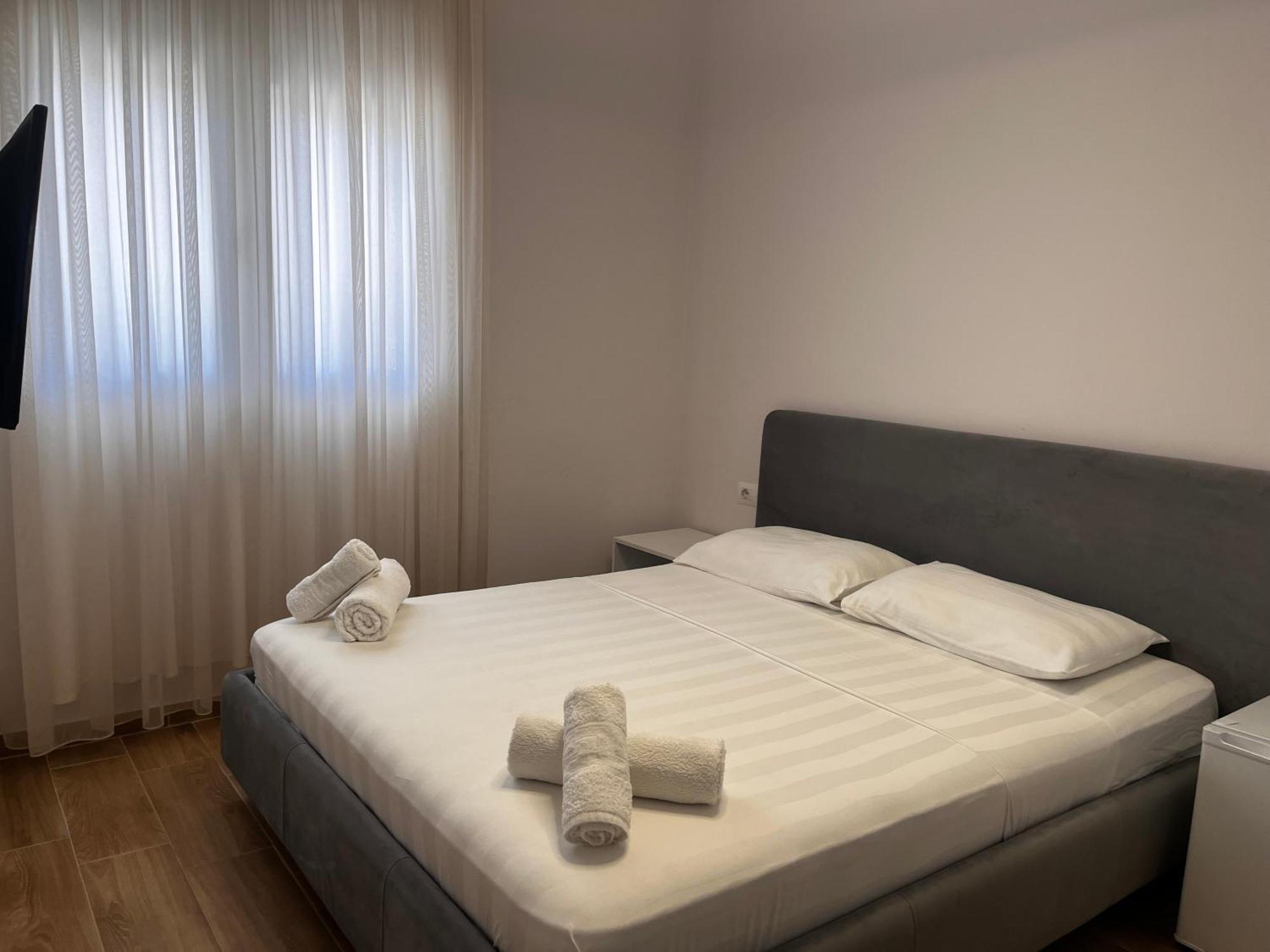 Lian'S Rooms Влёра Экстерьер фото